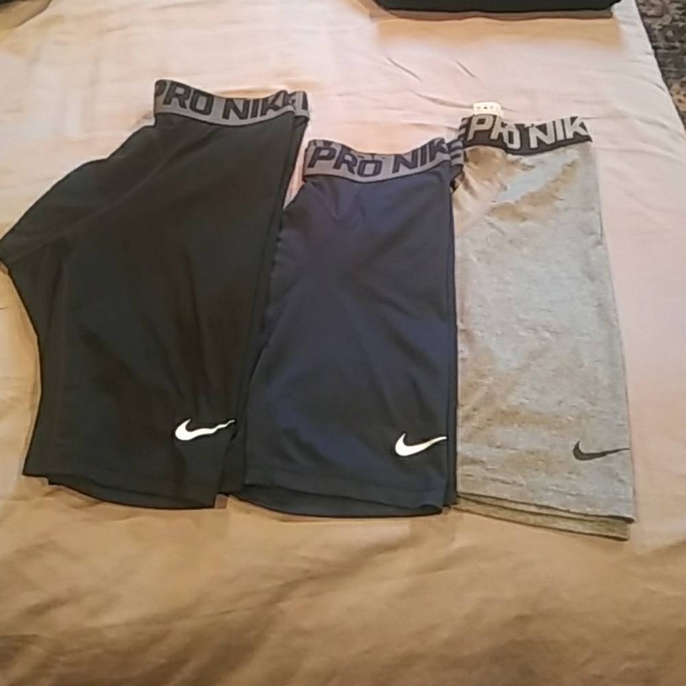 Bundle of mens nike pro undergarments